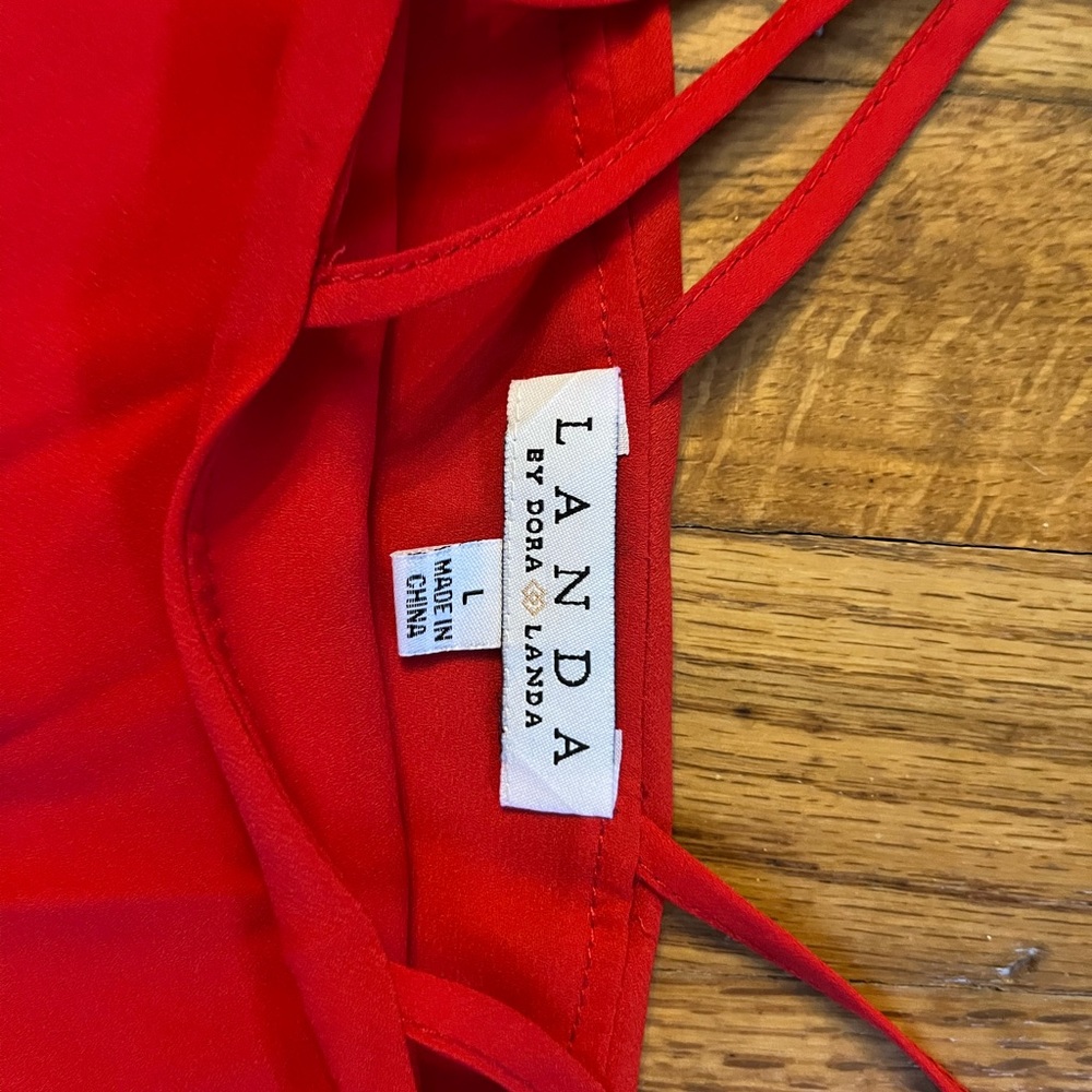 Red top! - Picture 3 of 3